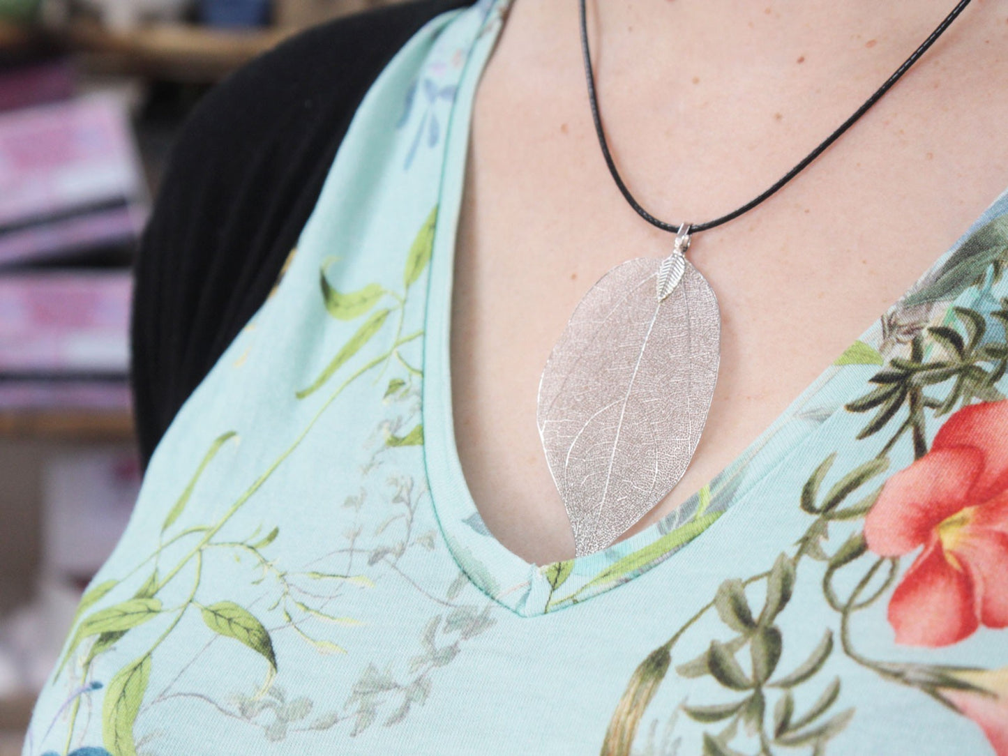 Necklace - Bravery Leaf - Lavender