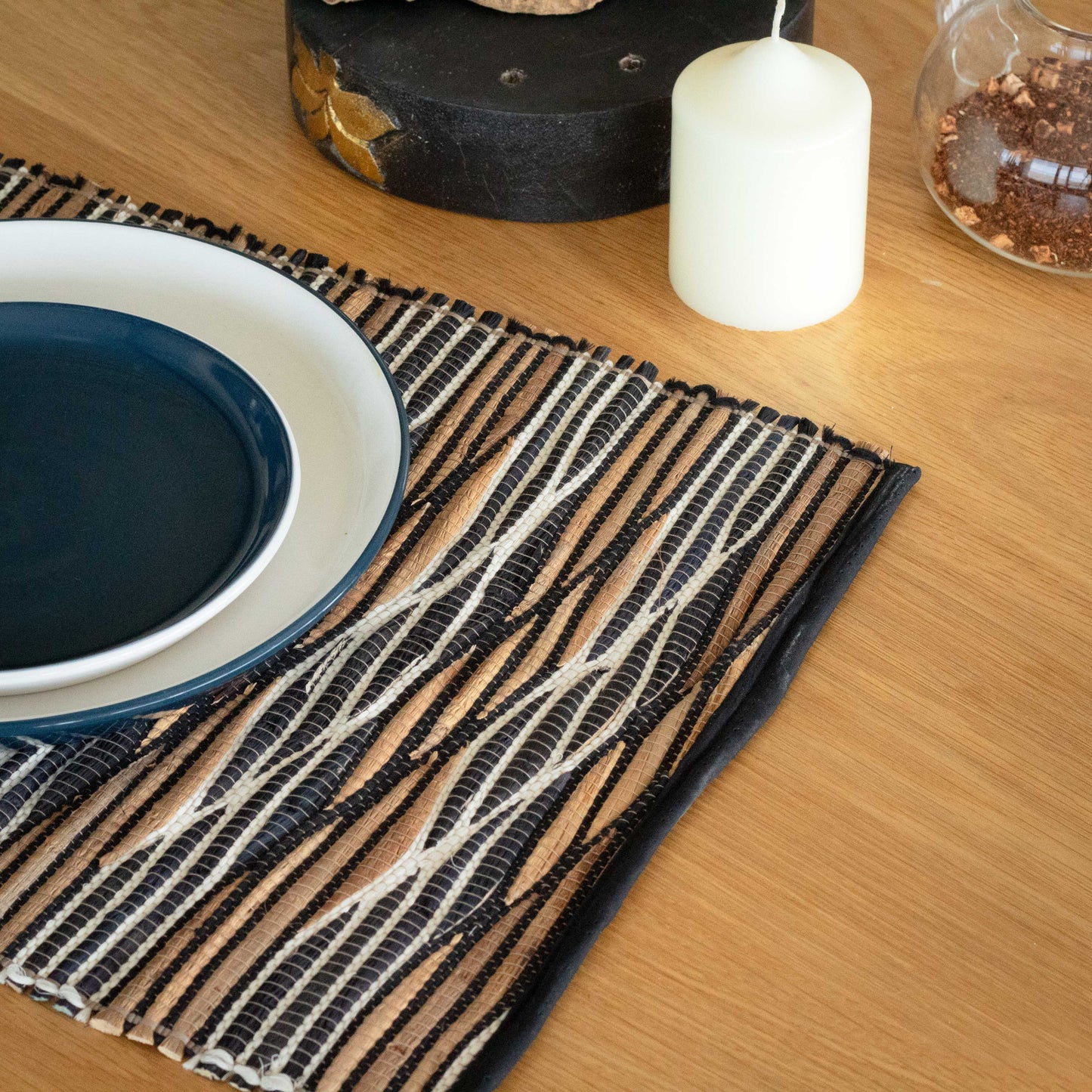 Water Hyacinth Natural Placemat - Black and White Waves