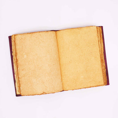 Schweres rotbraunes Buch – Zink-Hamsa-Dekor – 200 Seiten mit Büttenrand – 26 x 18 cm