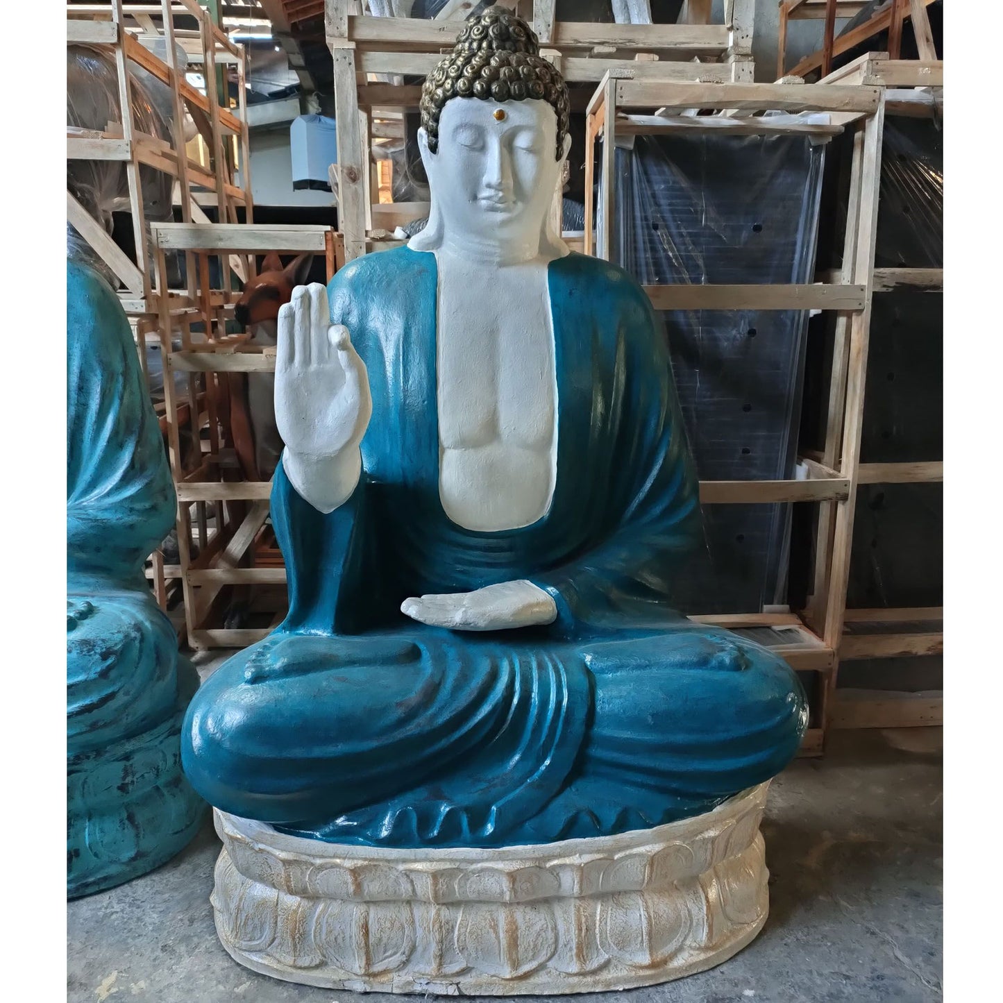 Großer thailändischer Buddha aus Türkis und Stein – 0,96 m